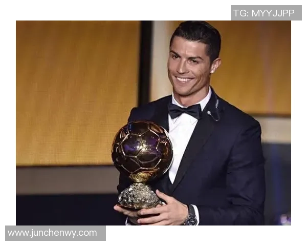 足球明星勇斗小偷视频曝光引发网友热议与点赞